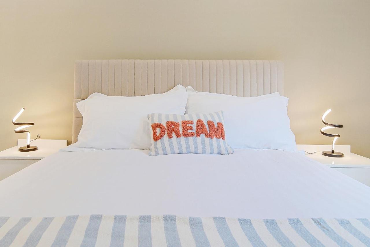 Rockstown Seaview Lodge Apartment 'Sleeping 4 Guests' מראה חיצוני תמונה